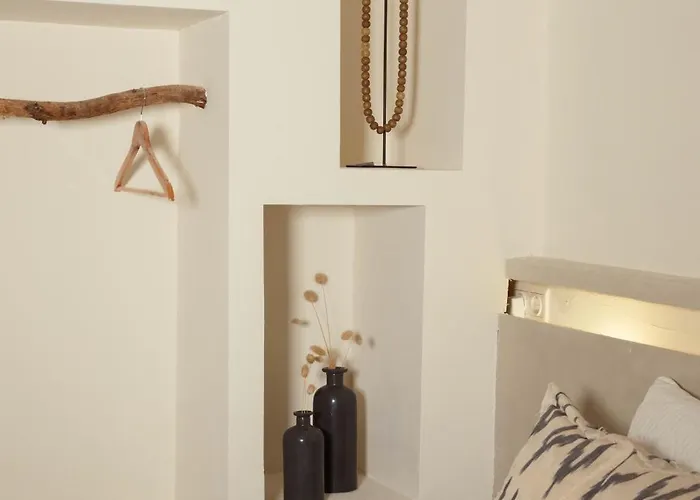 Luxury In The Location Of *