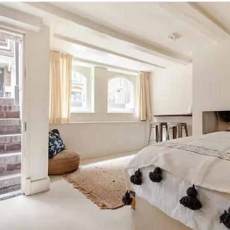 Lejlighed Luxury In The Location Of Amsterdam